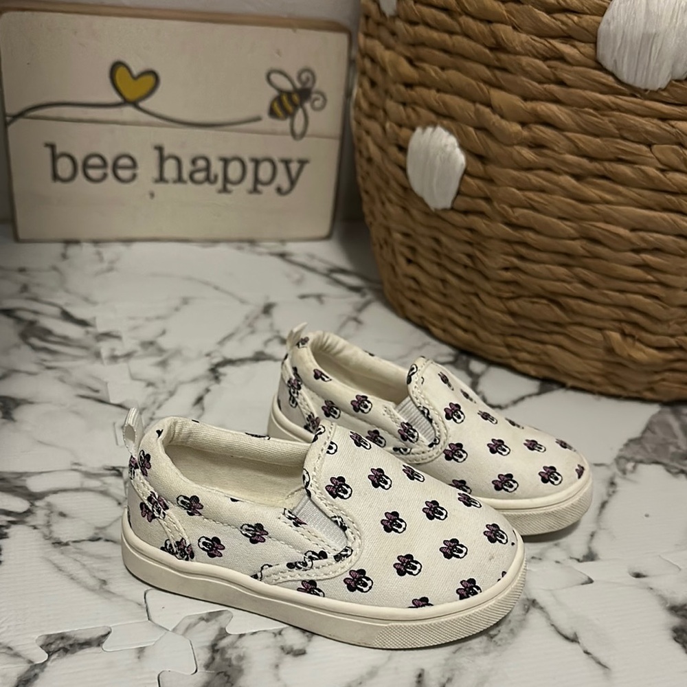 Minnie Mouse slide on sneakers
